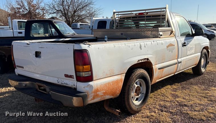 image for item ET1205 1999 GMC Sierra 1500 pickup truck