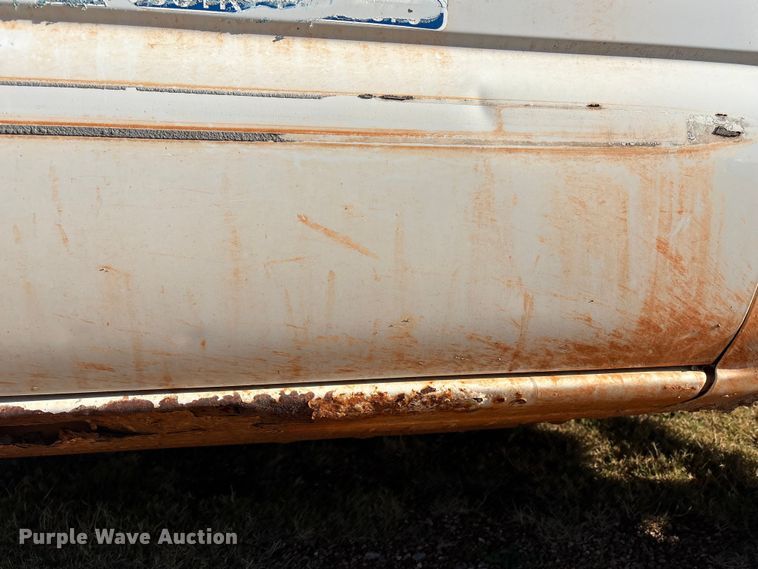 image for item ET1205 1999 GMC Sierra 1500 pickup truck