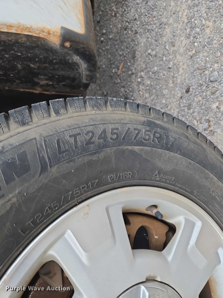 image for item ET1208 2014 Ford F150 XL Ext. Cab pickup truck