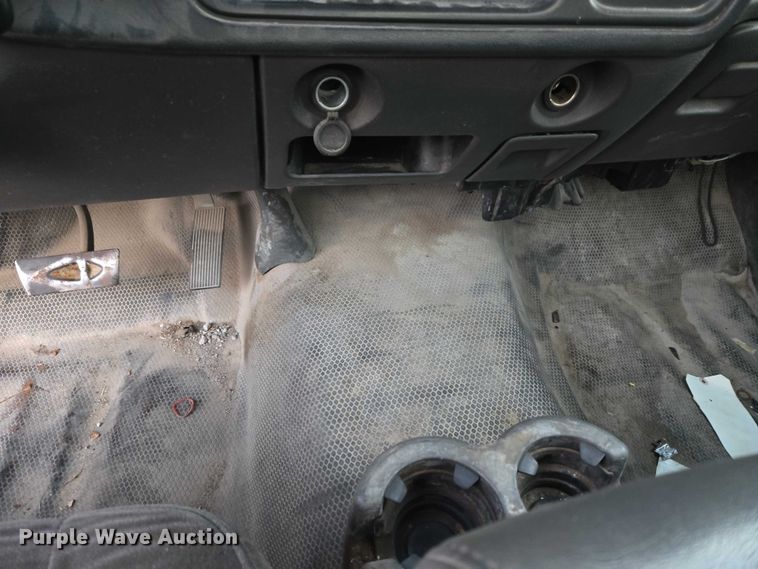 image for item ET1210 2007 Chevrolet Silverado Classic 2500 pickup truck