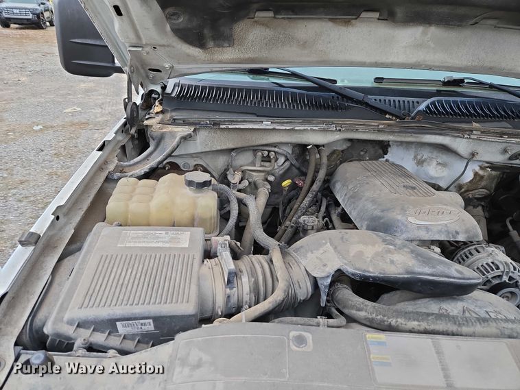 image for item ET1210 2007 Chevrolet Silverado Classic 2500 pickup truck