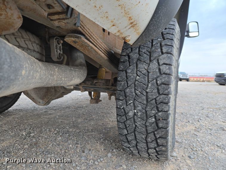 image for item ET1210 2007 Chevrolet Silverado Classic 2500 pickup truck