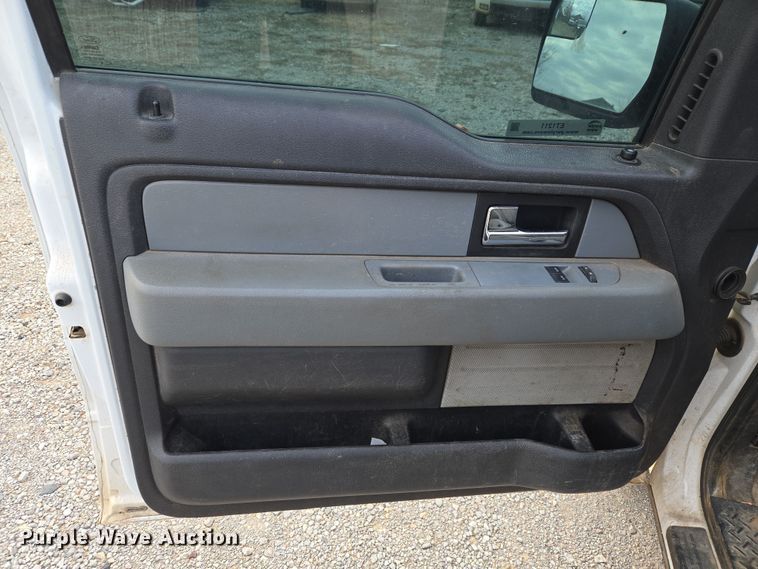 image for item ET1211 2014 Ford F150 pickup truck