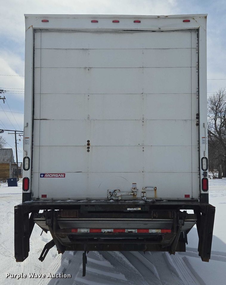 image for item ET1213 2015 Freightliner M2 box truck