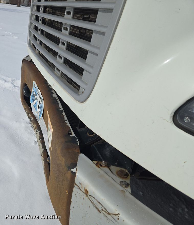image for item ET1213 2015 Freightliner M2 box truck