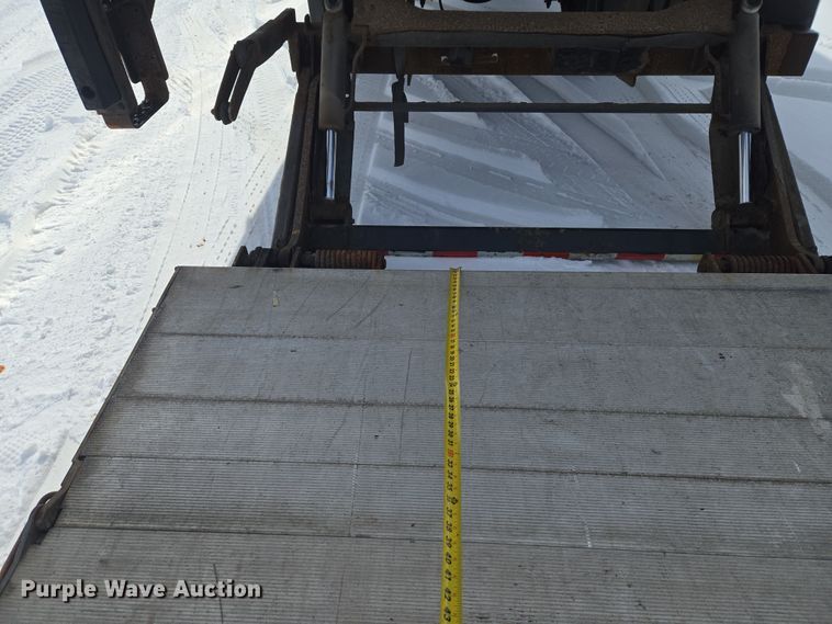 image for item ET1213 2015 Freightliner M2 box truck