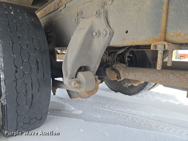 image for item ET1213 2015 Freightliner M2 box truck