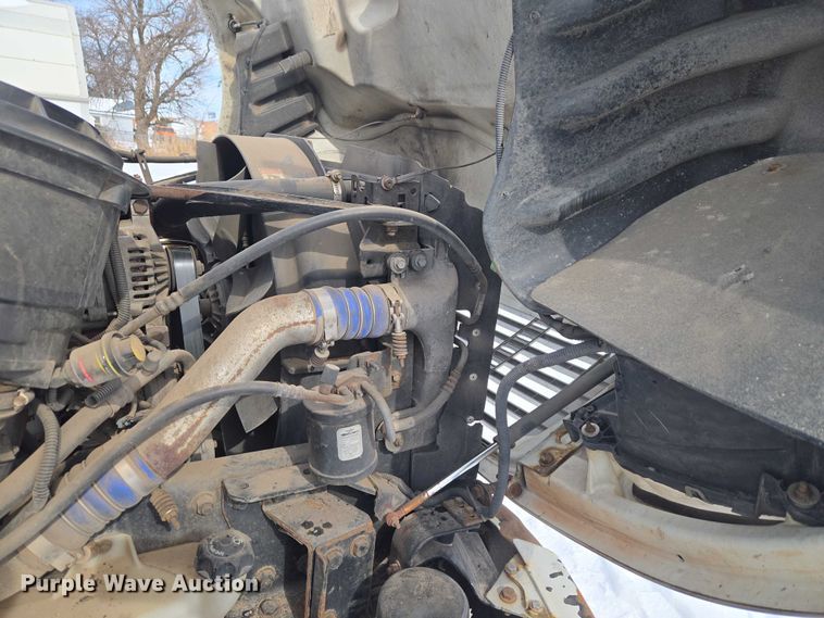 image for item ET1213 2015 Freightliner M2 box truck