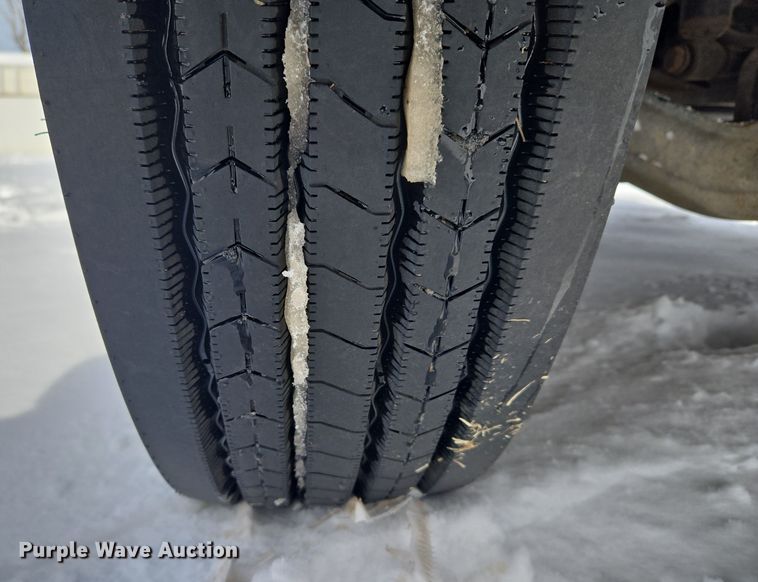 image for item ET1213 2015 Freightliner M2 box truck