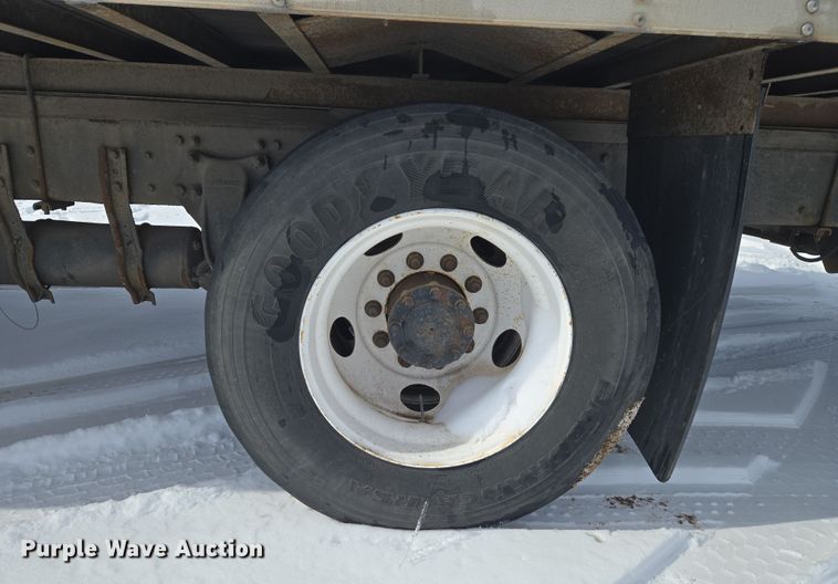 image for item ET1213 2015 Freightliner M2 box truck