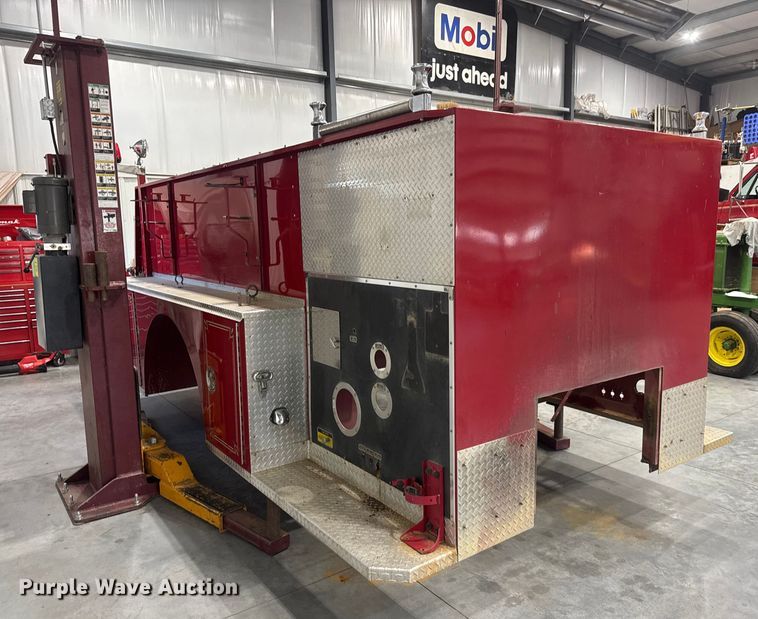 image for item ET4377 1989 Waterous  YB pumper fire truck body