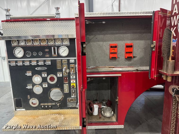 image for item ET4377 1989 Waterous  YB pumper fire truck body