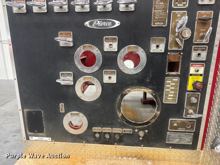 image for item ET4377 1989 Waterous  YB pumper fire truck body