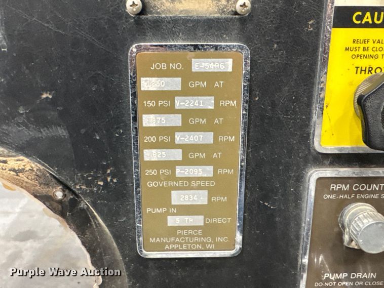 image for item ET4377 1989 Waterous  YB pumper fire truck body