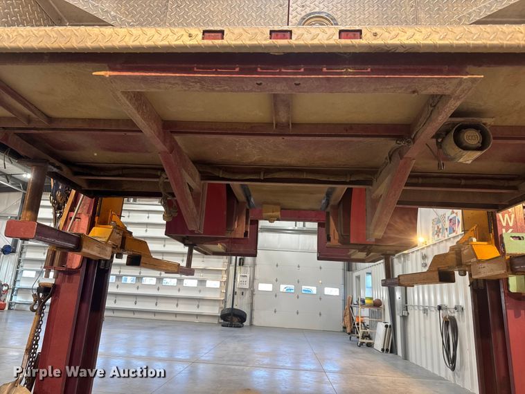 image for item ET4377 1989 Waterous  YB pumper fire truck body