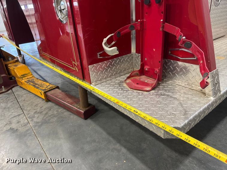 image for item ET4377 1989 Waterous  YB pumper fire truck body