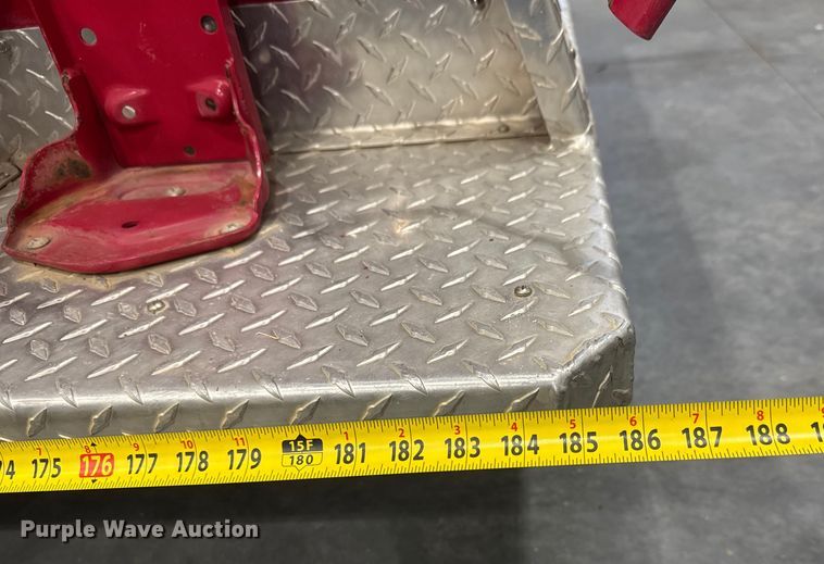 image for item ET4377 1989 Waterous  YB pumper fire truck body