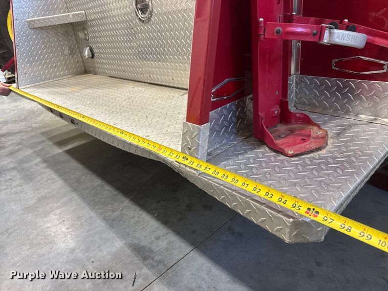 image for item ET4377 1989 Waterous  YB pumper fire truck body
