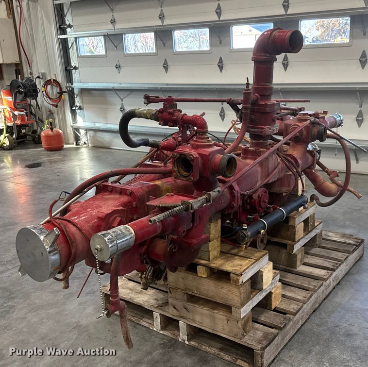 image for item ET4377 1989 Waterous  YB pumper fire truck body