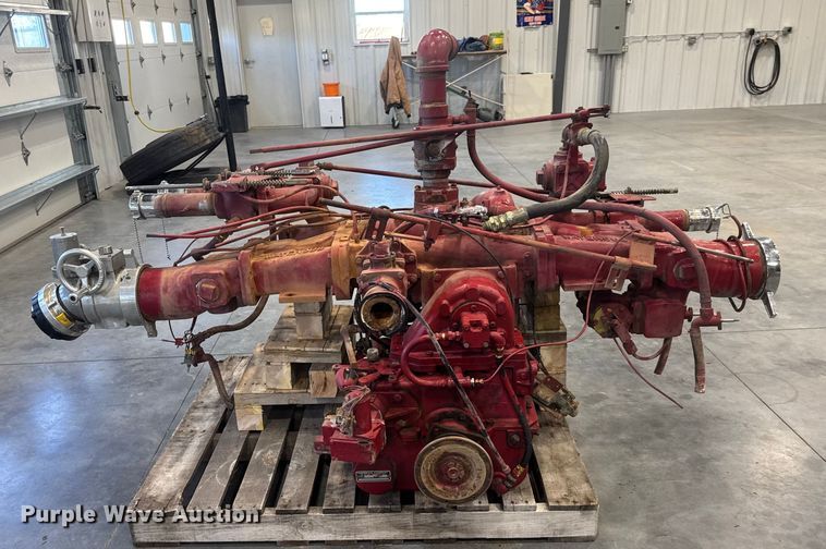 image for item ET4377 1989 Waterous  YB pumper fire truck body