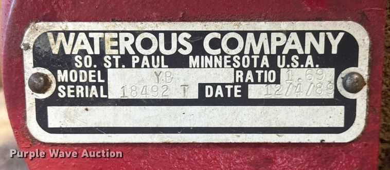 image for item ET4377 1989 Waterous  YB pumper fire truck body