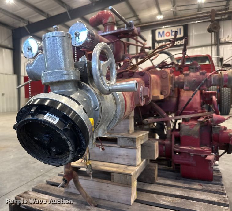 image for item ET4377 1989 Waterous  YB pumper fire truck body