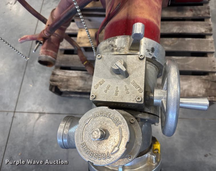 image for item ET4377 1989 Waterous  YB pumper fire truck body