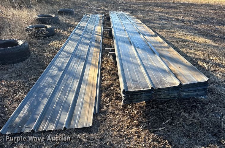 image for item ET4378 Approximately 55 sheets of metal siding/roofing