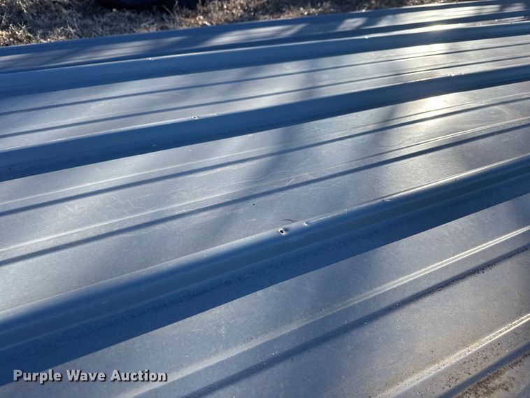 image for item ET4378 Approximately 55 sheets of metal siding/roofing