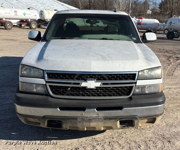 image for item ET4412 2006 Chevrolet Silverado 1500 Ext. Cab pickup truck