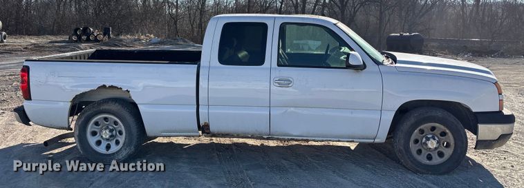 image for item ET4412 2006 Chevrolet Silverado 1500 Ext. Cab pickup truck