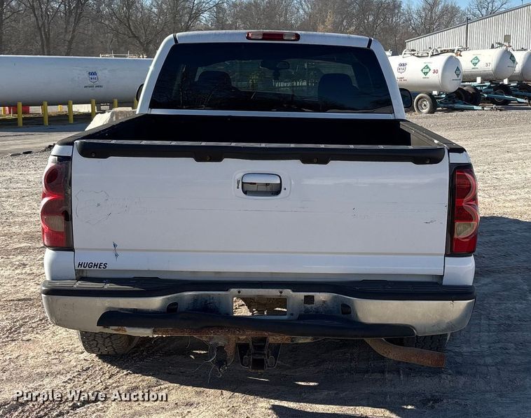 image for item ET4412 2006 Chevrolet Silverado 1500 Ext. Cab pickup truck