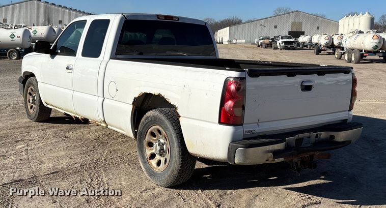 image for item ET4412 2006 Chevrolet Silverado 1500 Ext. Cab pickup truck