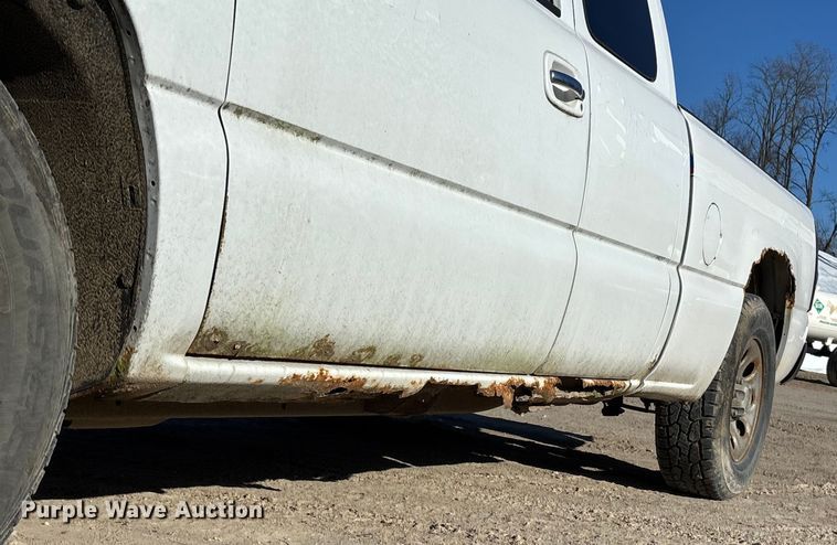 image for item ET4412 2006 Chevrolet Silverado 1500 Ext. Cab pickup truck