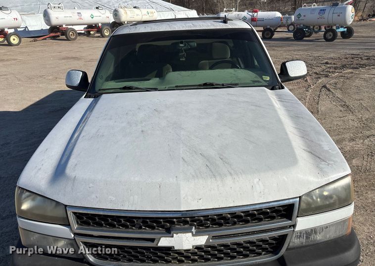 image for item ET4412 2006 Chevrolet Silverado 1500 Ext. Cab pickup truck