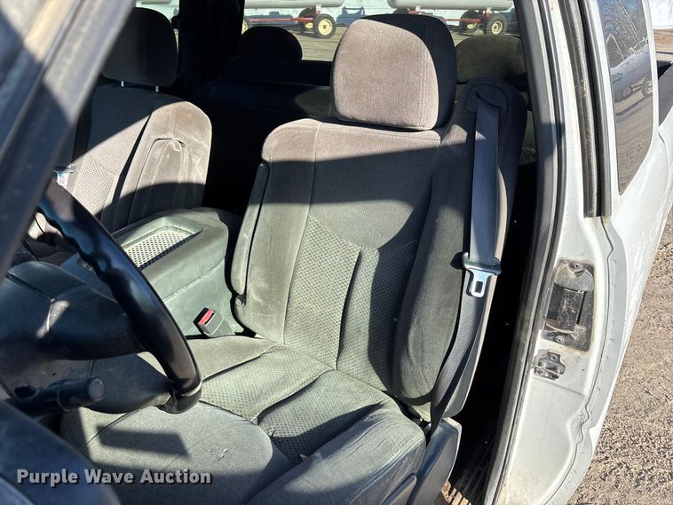 image for item ET4412 2006 Chevrolet Silverado 1500 Ext. Cab pickup truck