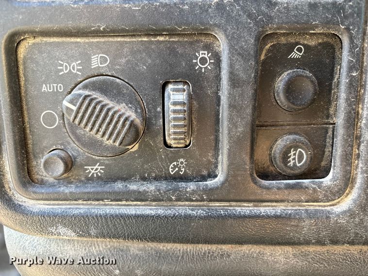 image for item ET4412 2006 Chevrolet Silverado 1500 Ext. Cab pickup truck