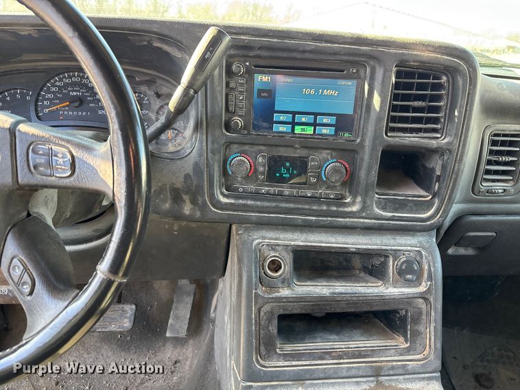 image for item ET4412 2006 Chevrolet Silverado 1500 Ext. Cab pickup truck