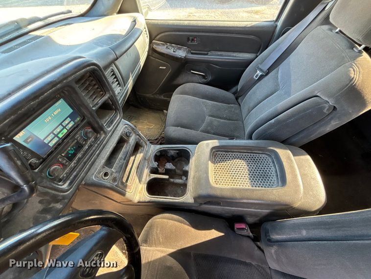 image for item ET4412 2006 Chevrolet Silverado 1500 Ext. Cab pickup truck