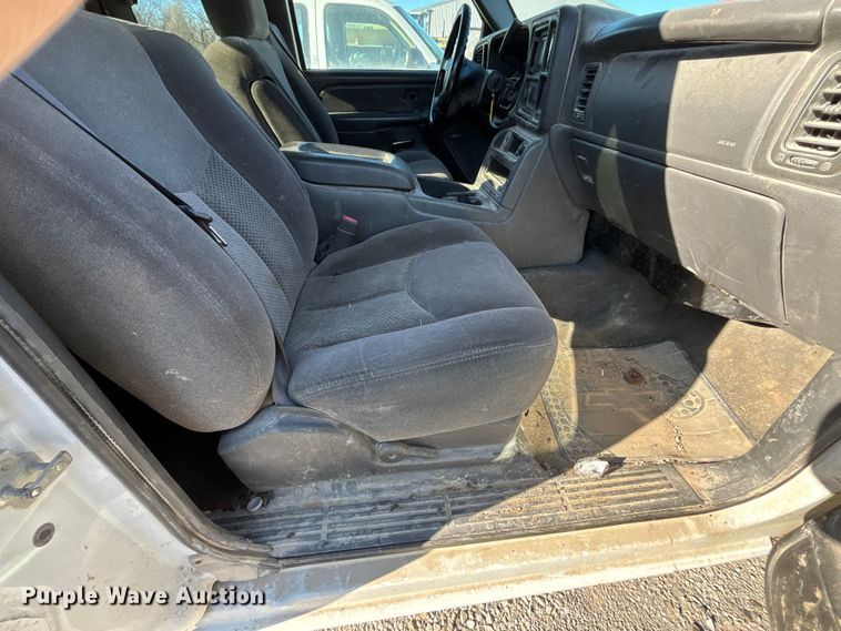 image for item ET4412 2006 Chevrolet Silverado 1500 Ext. Cab pickup truck