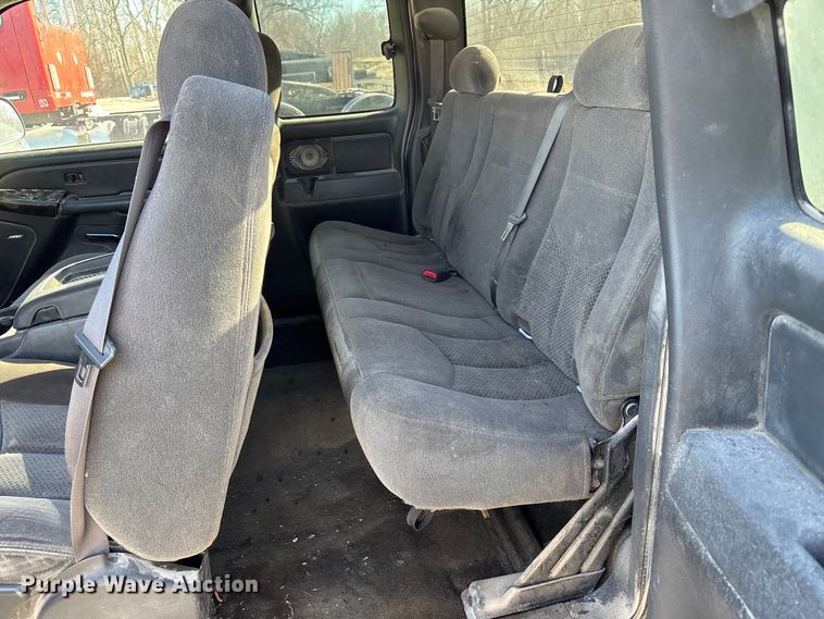 image for item ET4412 2006 Chevrolet Silverado 1500 Ext. Cab pickup truck