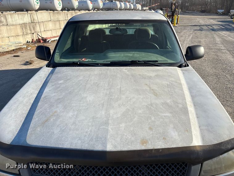 image for item ET4413 2005 Chevrolet Silverado 1500 Ext. Cab pickup truck