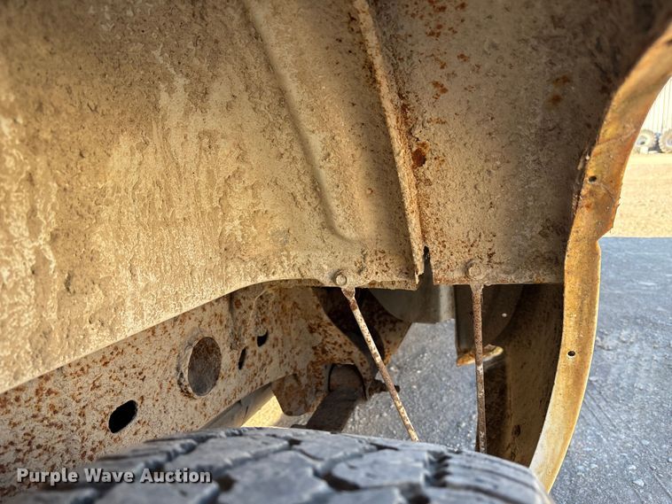 image for item ET4413 2005 Chevrolet Silverado 1500 Ext. Cab pickup truck