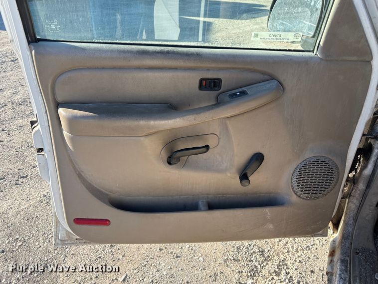 image for item ET4413 2005 Chevrolet Silverado 1500 Ext. Cab pickup truck