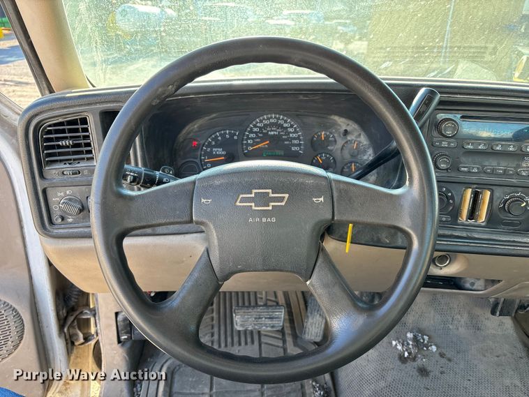 image for item ET4413 2005 Chevrolet Silverado 1500 Ext. Cab pickup truck