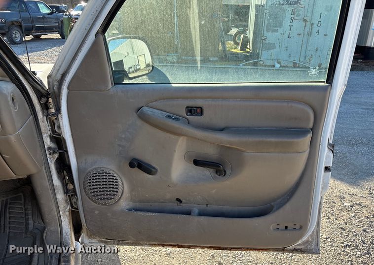 image for item ET4413 2005 Chevrolet Silverado 1500 Ext. Cab pickup truck