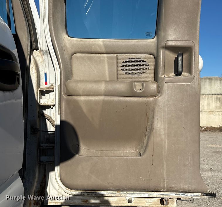 image for item ET4413 2005 Chevrolet Silverado 1500 Ext. Cab pickup truck