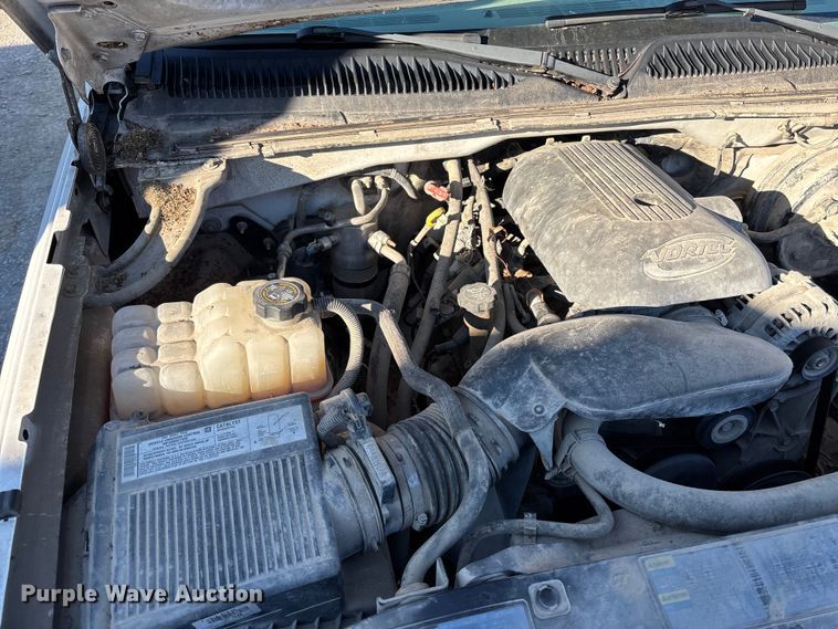 image for item ET4413 2005 Chevrolet Silverado 1500 Ext. Cab pickup truck