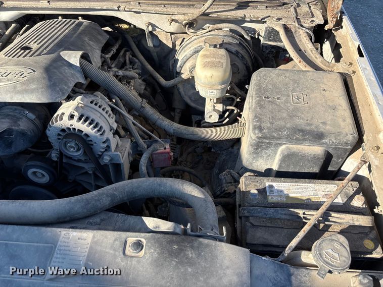 image for item ET4413 2005 Chevrolet Silverado 1500 Ext. Cab pickup truck