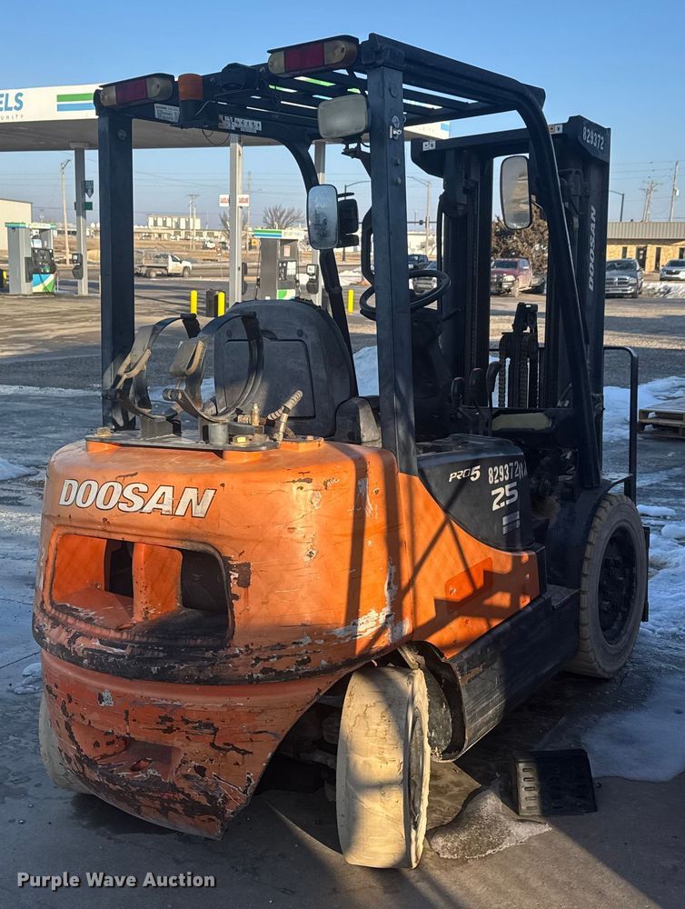 image for item ET4451 Doosan G25E-5 forklift